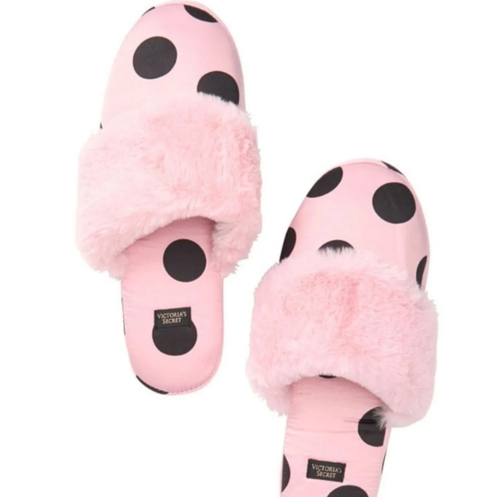 Victoria Secret pink slippers size S (5-6)
